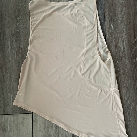 Lululemon tank - Picture 3 of 3